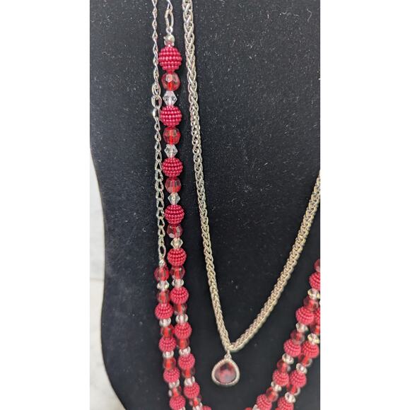 C 1946 multiple strand red clear and silver beaded statement necklace - Picture 9 of 9